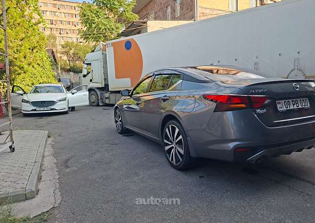 Nissan Altima 2019 — լուսանկար 4
