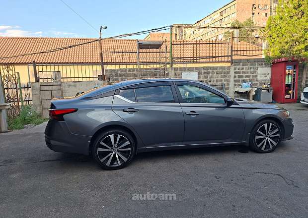 Nissan Altima 2019 — լուսանկար 8