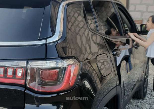 Jeep Compass 2022 — photo 3