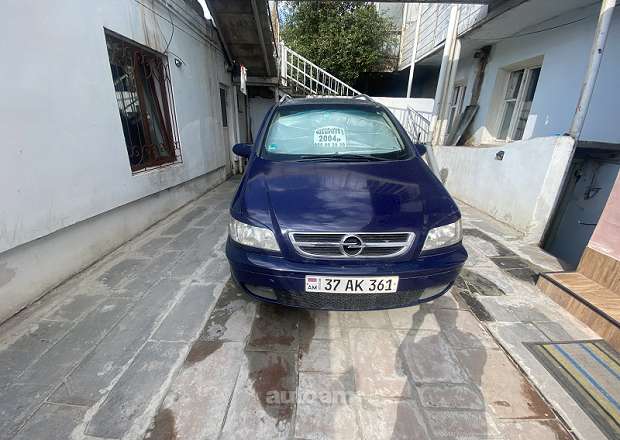Opel Zafira 2004 — լուսանկար 1