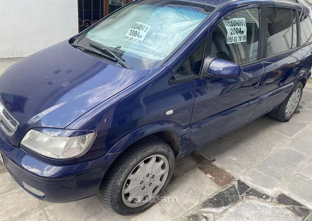 Opel Zafira 2004 — լուսանկար 4