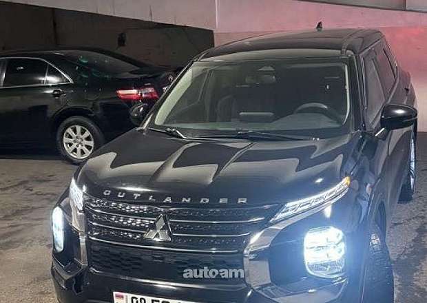 Mitsubishi Outlander 2021 — լուսանկար 2