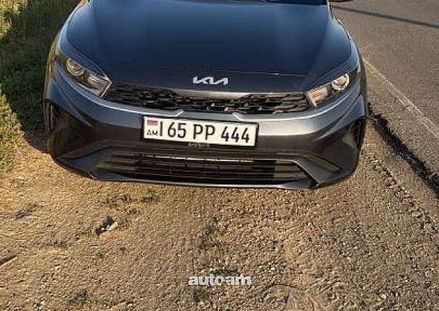Kia Forte 2023 — լուսանկար 2