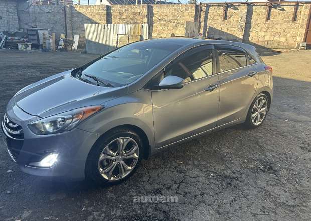 Hyundai Elantra 2013 — photo 2
