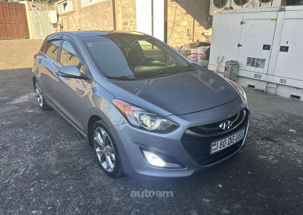 Hyundai Elantra 2013 — photo 3