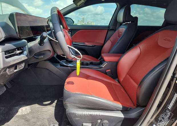Kia K4