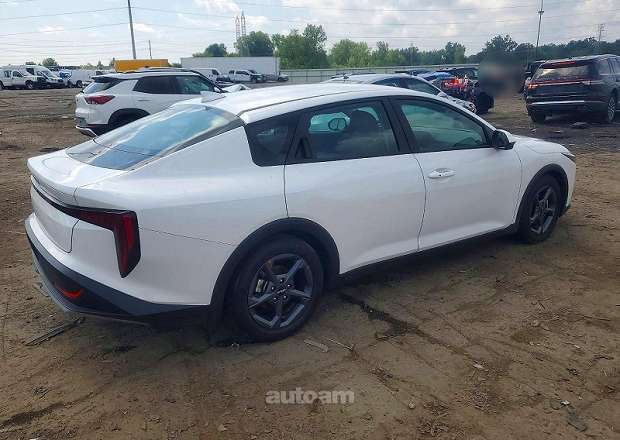 Kia K4