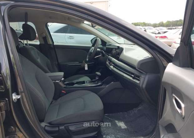 Kia K4