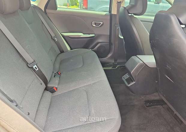 Kia K4