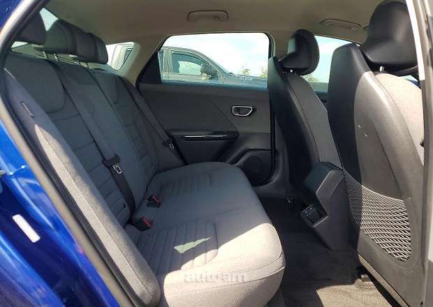 Kia K4