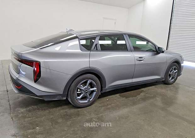 Kia K4