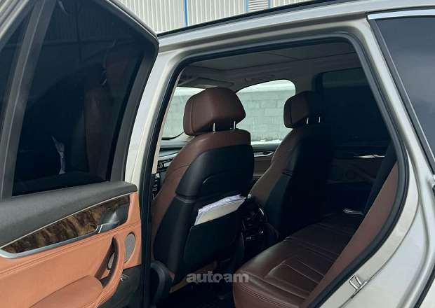 BMW X5 2015 — լուսանկար 7