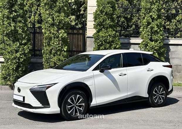 Lexus RZ 300