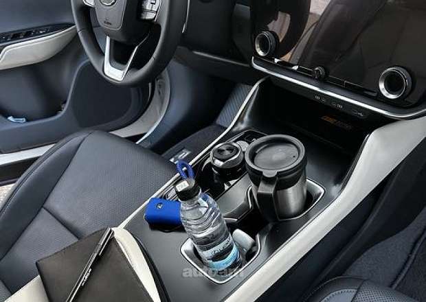 Lexus RZ 300