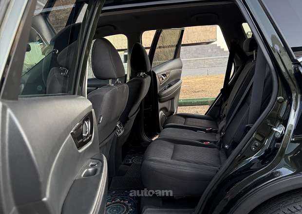 Nissan Rogue 2018 — photo 3