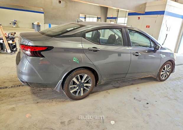 Nissan Versa