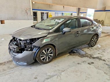 Nissan Versa  2024 