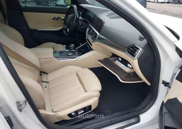 BMW 330