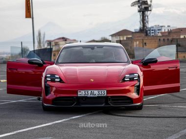 Porsche Taycan  2022 