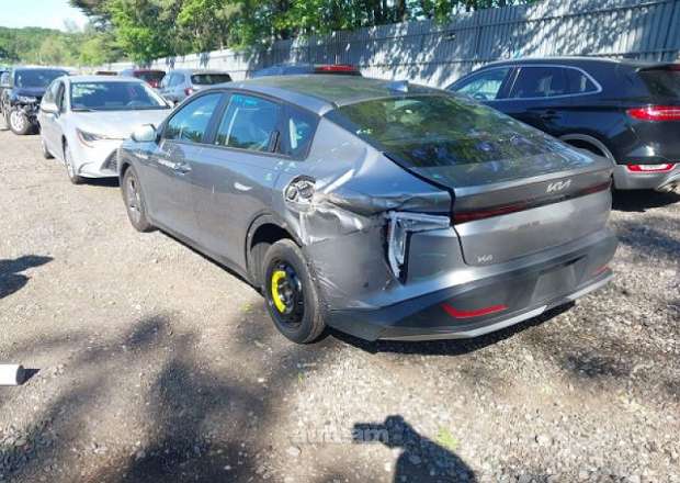 Kia K4