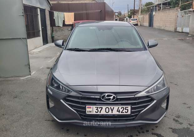 Hyundai Elantra 2019 — լուսանկար 1