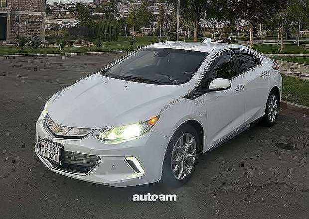 Chevrolet Volt 2016 — photo 1