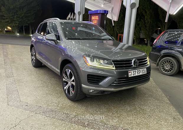 Volkswagen Touareg 2016 — լուսանկար 2