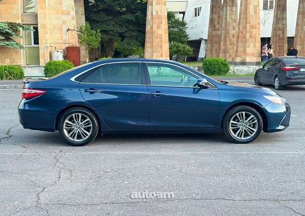 Toyota Camry 2017 — լուսանկար 9