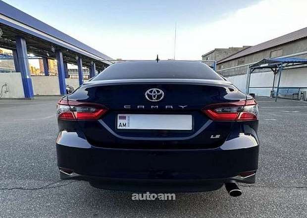 Toyota Camry 2022 — фото 3