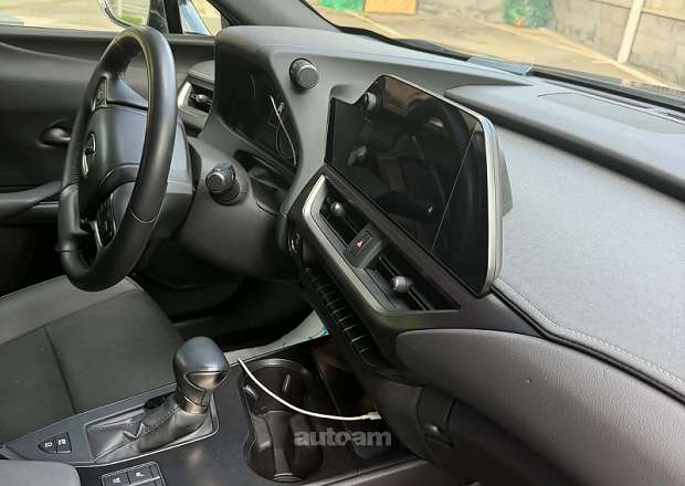 Lexus UX 200 2024 — լուսանկար 8