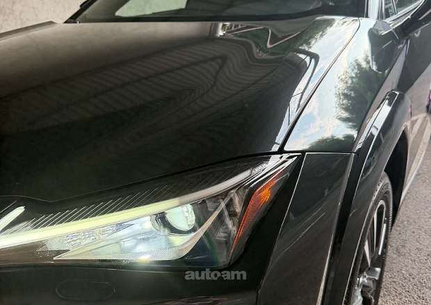 Lexus UX 200 2024 — լուսանկար 2
