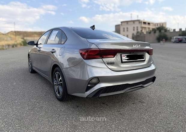 Kia Forte 2023 — լուսանկար 4