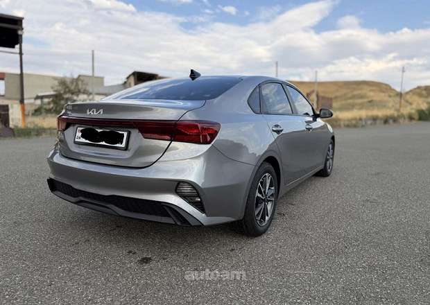 Kia Forte 2023 — լուսանկար 3