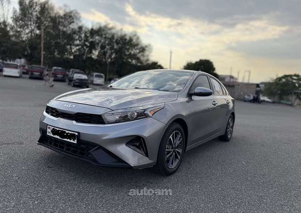Kia Forte 2023 — լուսանկար 1