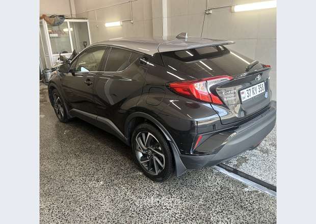 Toyota C-HR 2020 — photo 5