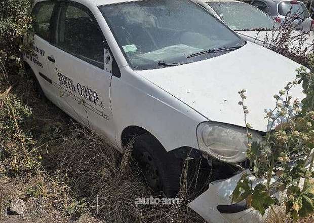 Volkswagen Polo 2007 — photo 1