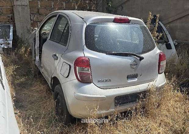 Nissan Micra 2011 — լուսանկար 1