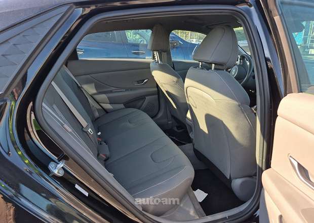 Hyundai Elantra 2024 — լուսանկար 13