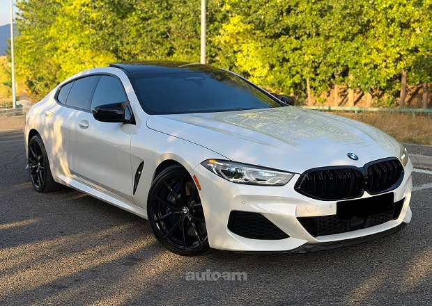 BMW M8 2021 — լուսանկար 1