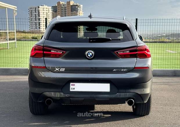 BMW X2