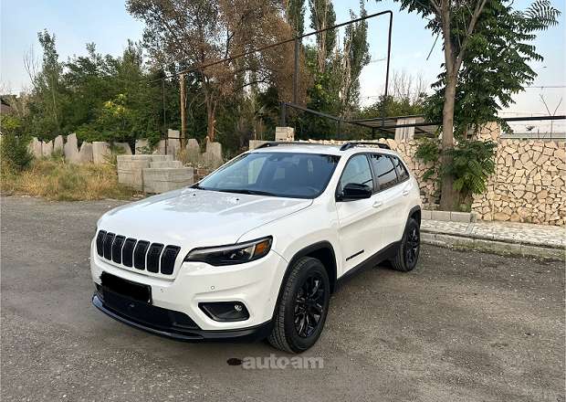 Jeep Cherokee 2023 — լուսանկար 2