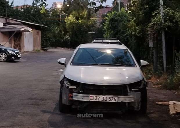 Chevrolet Volt 2014 — photo 1