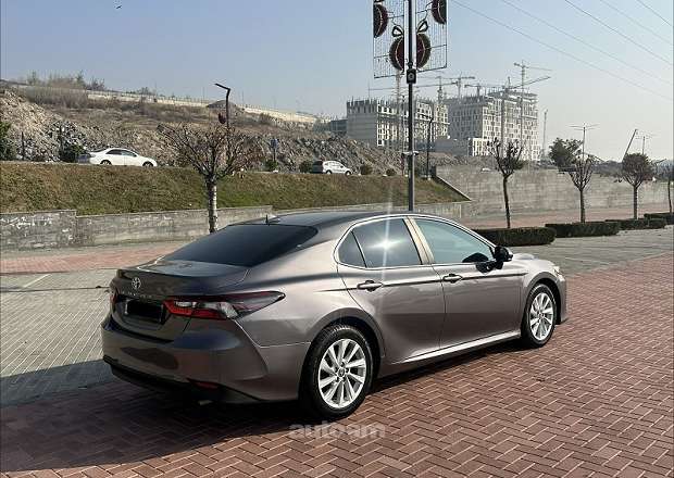 Toyota Camry 2021 — լուսանկար 4