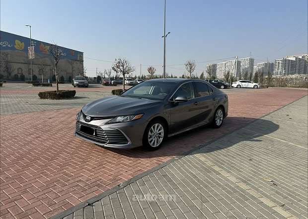 Toyota Camry 2021 — լուսանկար 3