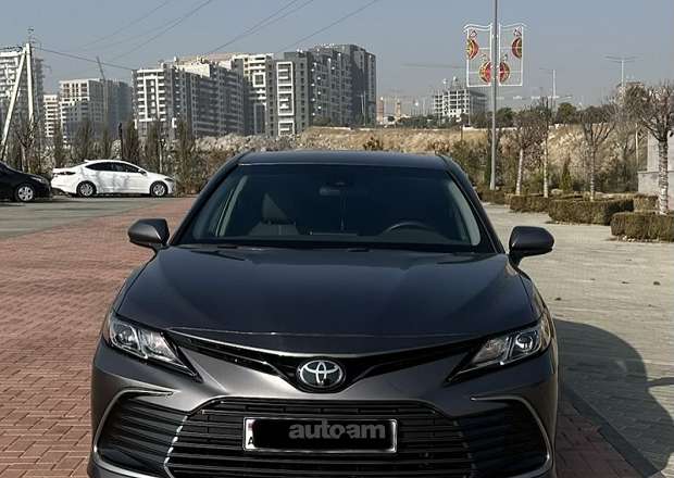 Toyota Camry 2021 — լուսանկար 1