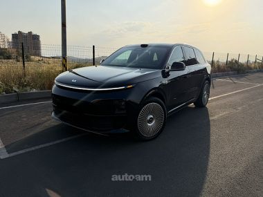 Lixiang Li L6  2025 