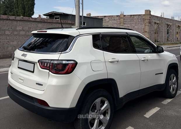 Jeep Compass 2018 — photo 3