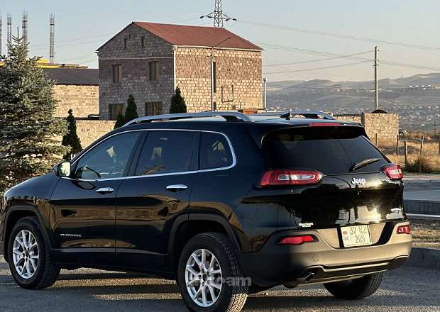 Jeep Cherokee 2016 — լուսանկար 5