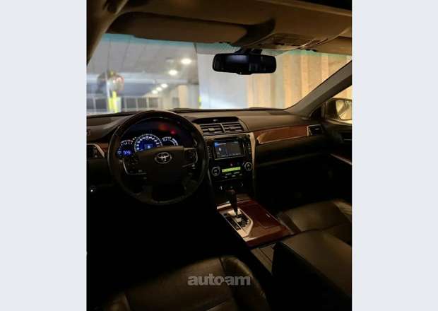 Toyota Camry 2012 — լուսանկար 4