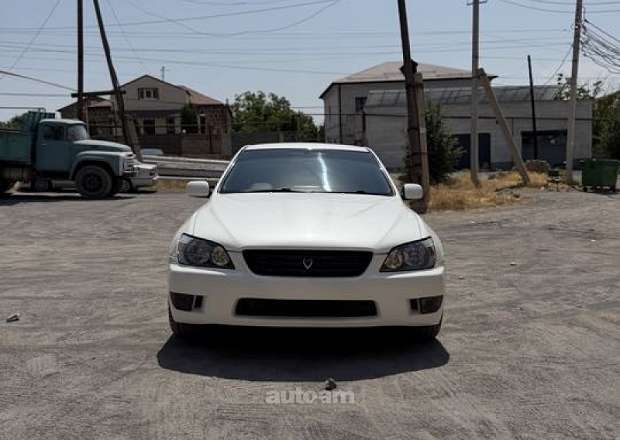 Toyota Altezza 2002 — լուսանկար 1